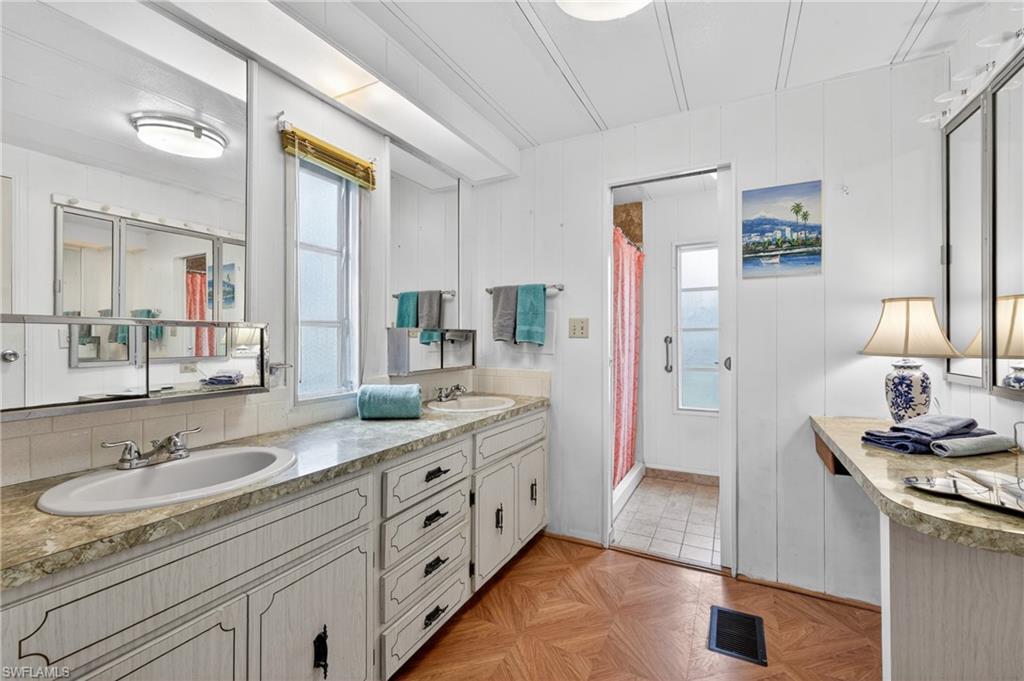 FOREST PARK MOBILE HOME - Residential