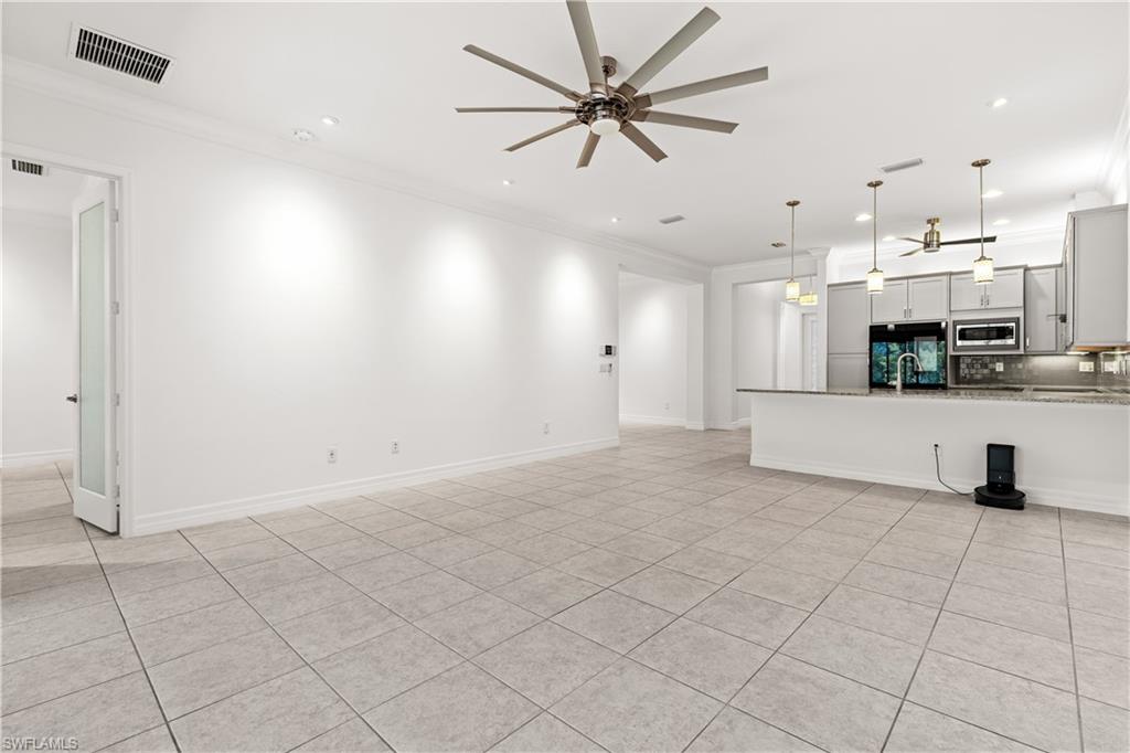 MARINA BAY - Residential Lease
