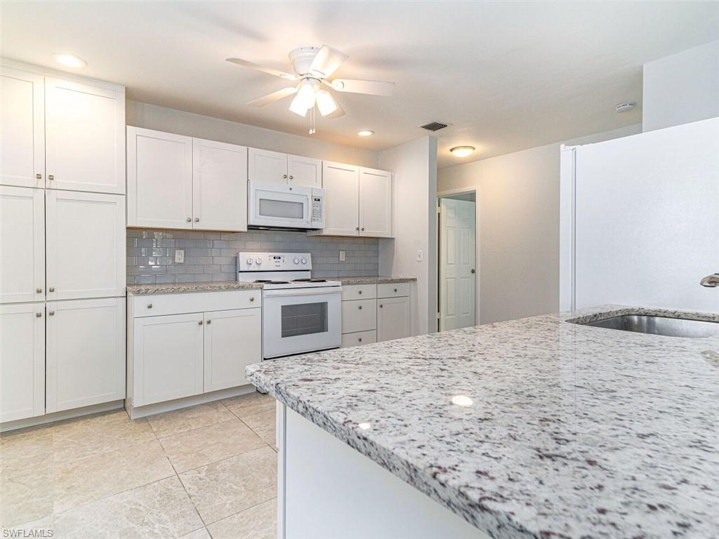 NAPLES PARK - Residential