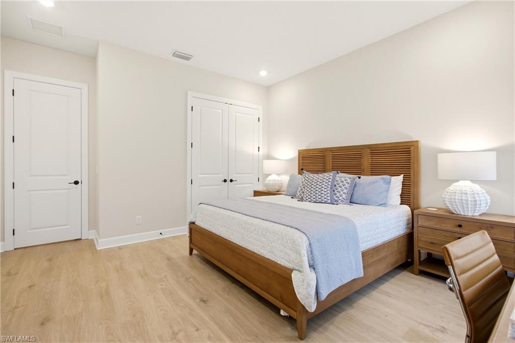 ESPLANADE LAKE CLUB - Residential
