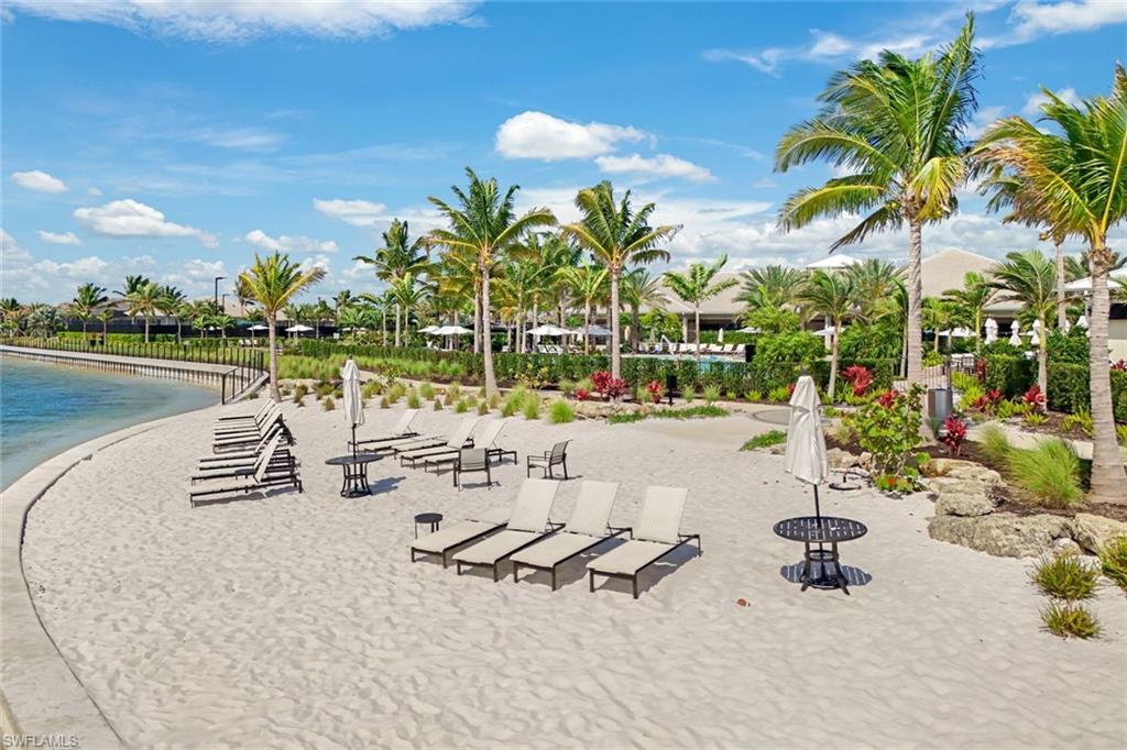 ESPLANADE LAKE CLUB - Residential