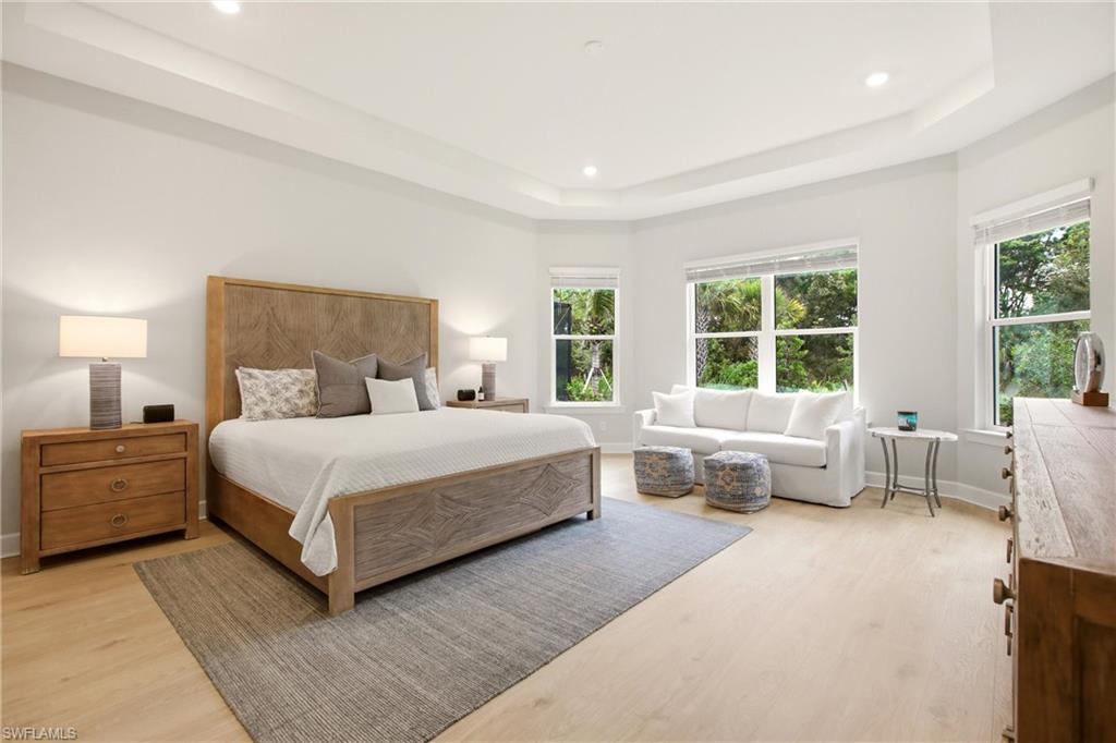 ESPLANADE LAKE CLUB - Residential