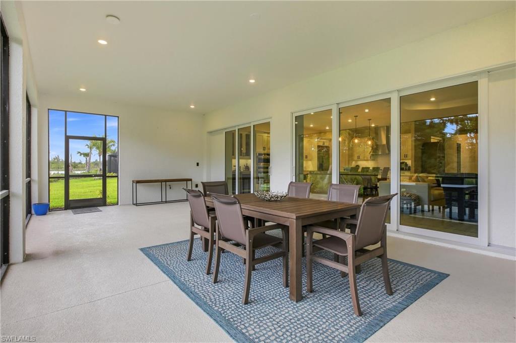 ESPLANADE LAKE CLUB - Residential