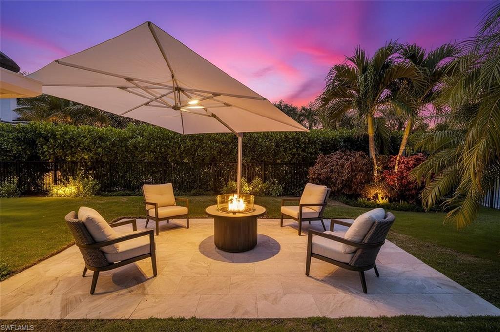 PINECREST AT PELICAN BAY - Residential