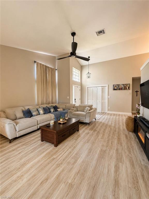 KINGS LAKE - Residential