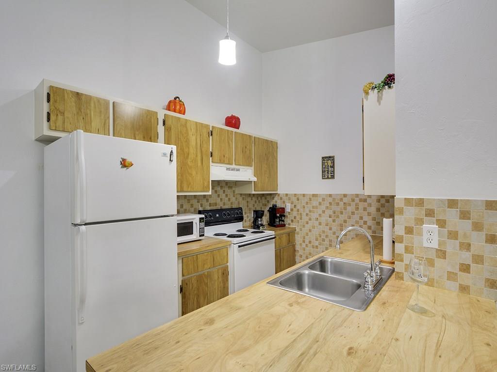 COURTYARDS OF CAPE CORAL SOUTH - Residential