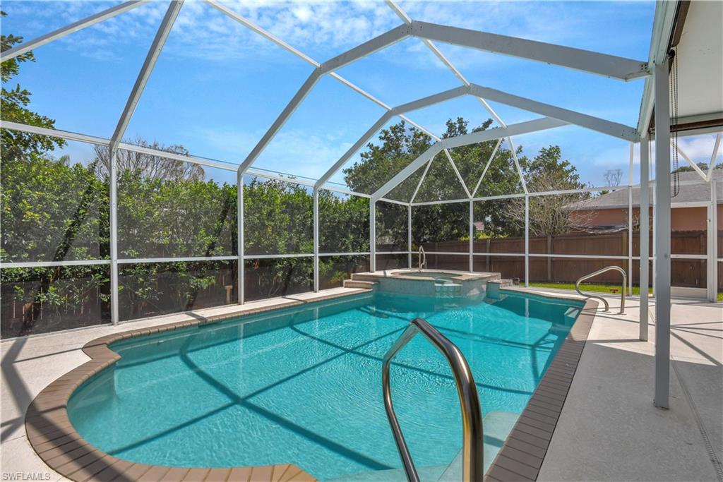 SAN CARLOS PARK - Residential