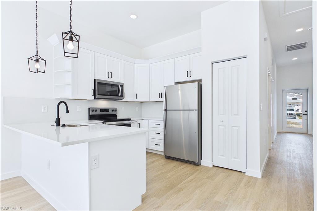 CAPE CORAL - Residential Income