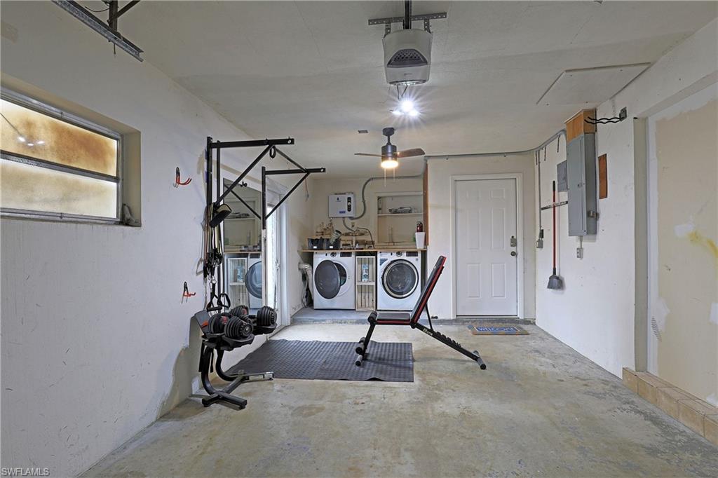 COUNTRY CLUB - Residential Lease