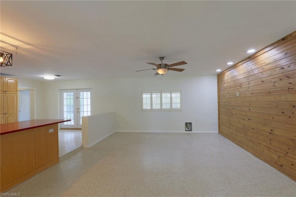 COUNTRY CLUB - Residential Lease