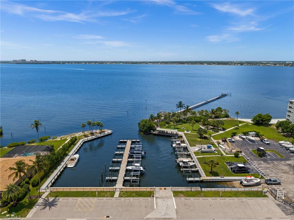 SEA BREEZE LOFTS CONDOMINIUM - Residential
