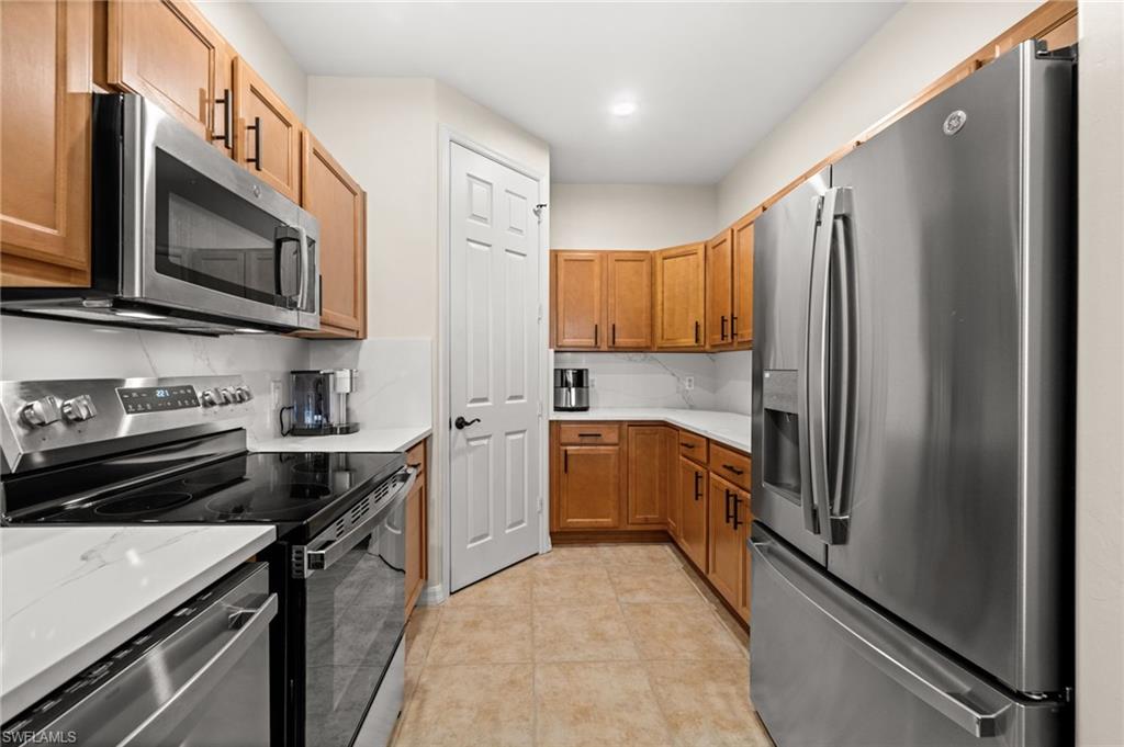 SEA BREEZE LOFTS CONDOMINIUM - Residential