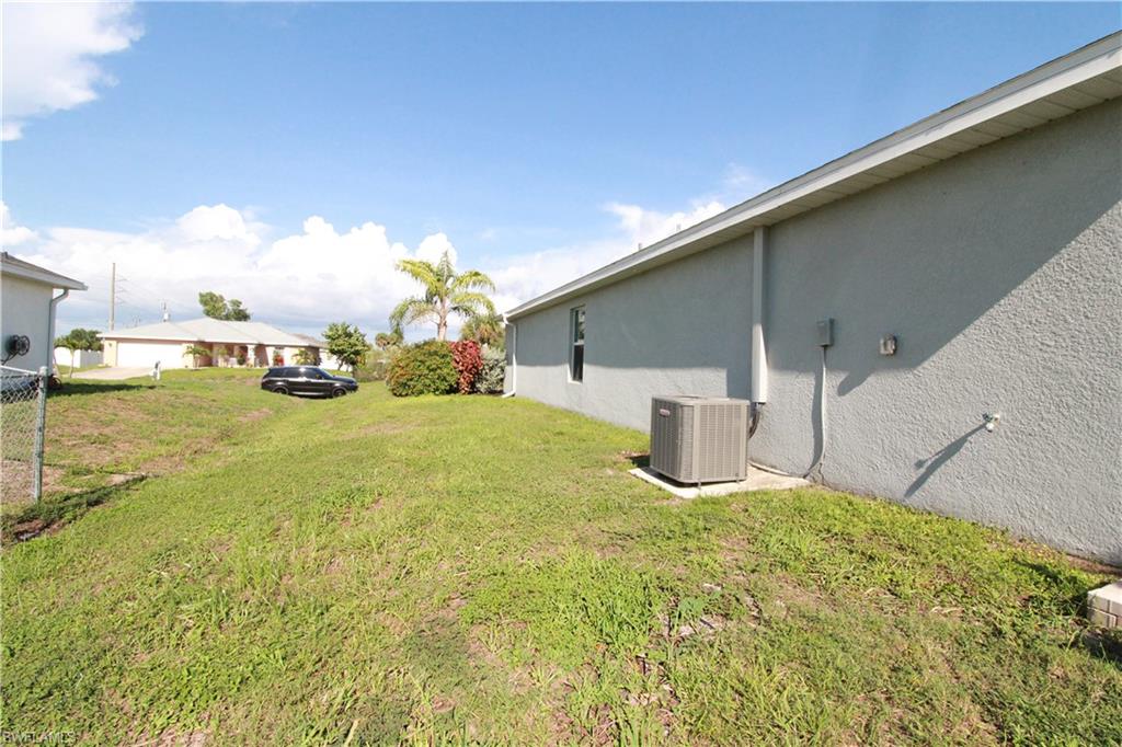 CAPE CORAL - Residential