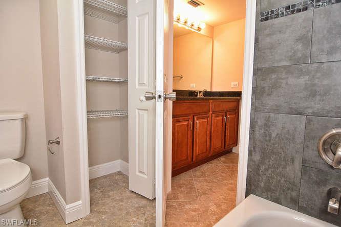 PARKWOODS TOWNHOUSE COMMUNITY - Residential