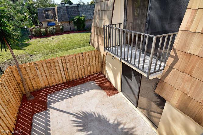 PARKWOODS TOWNHOUSE COMMUNITY - Residential