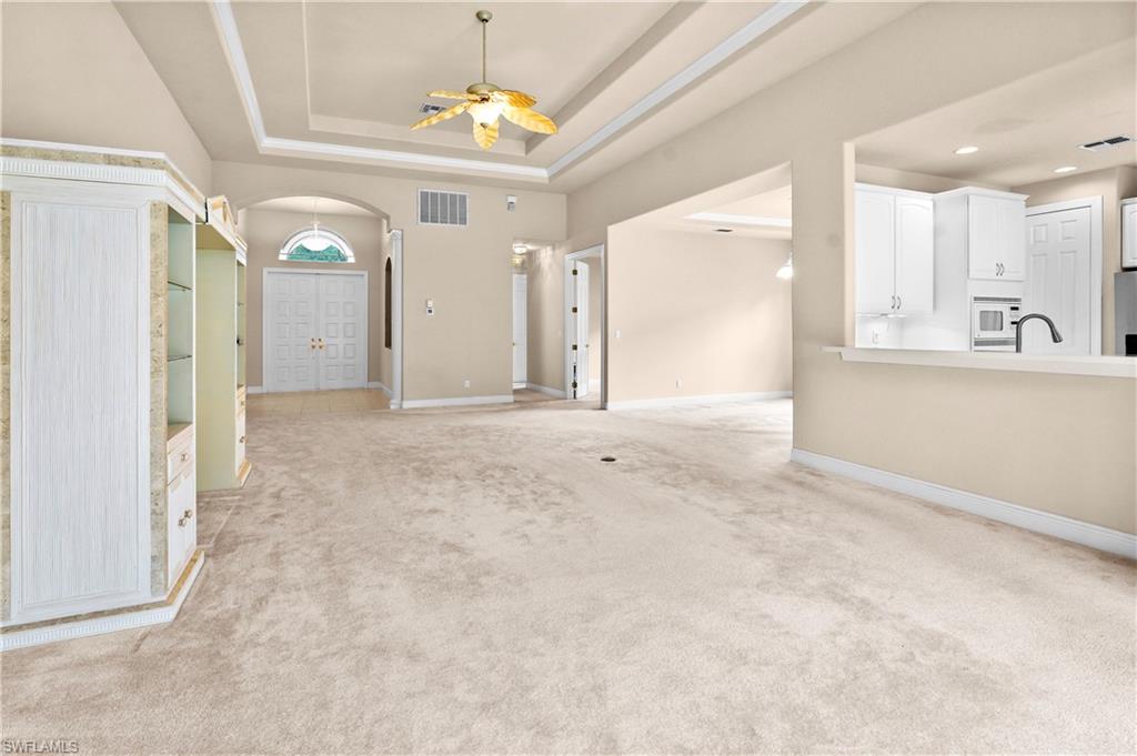 BELLE LAGO - Residential