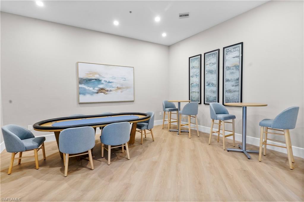 BELLE LAGO - Residential