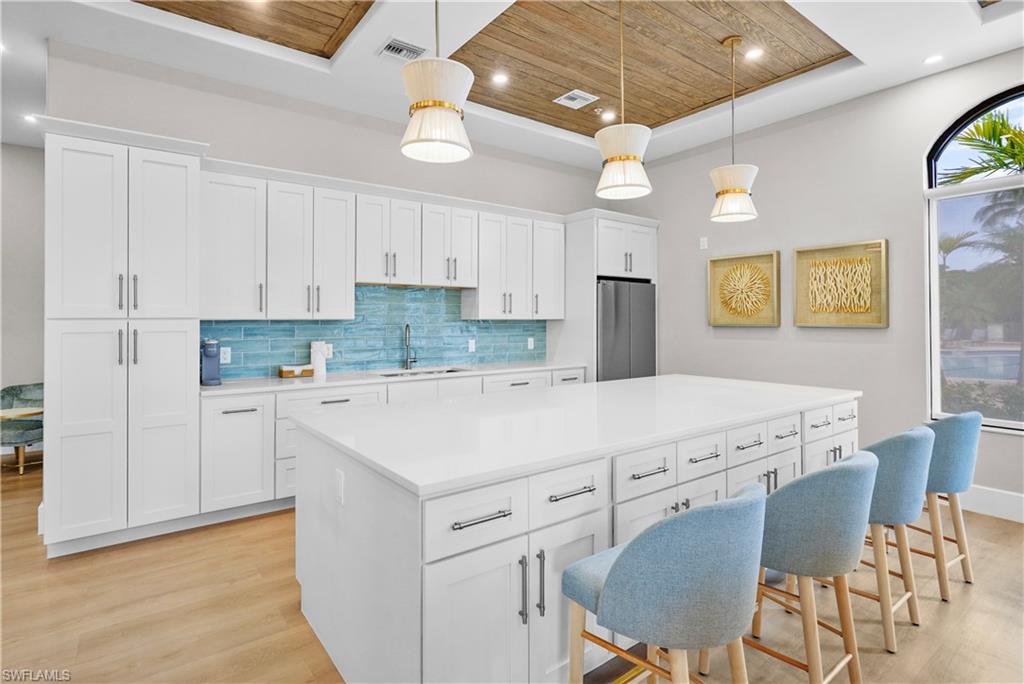 BELLE LAGO - Residential