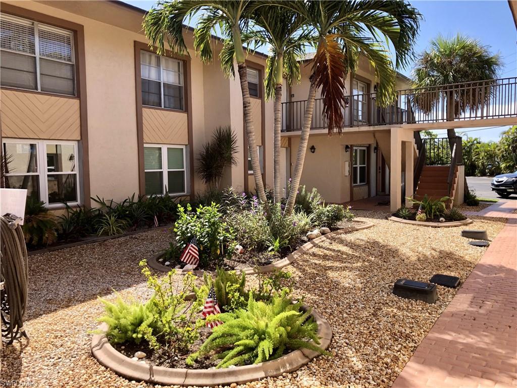 DAVIS WOODS CONDOMINIUM - Residential Lease