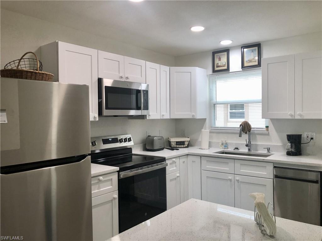 DAVIS WOODS CONDOMINIUM - Residential Lease