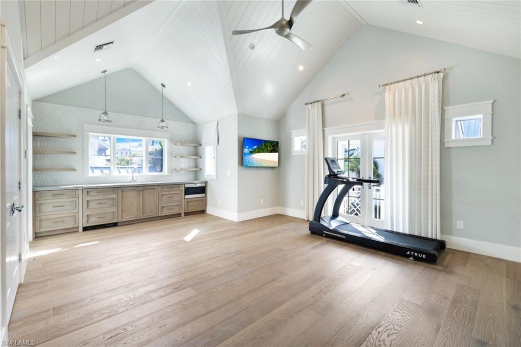 MANGROVE BAY - Residential