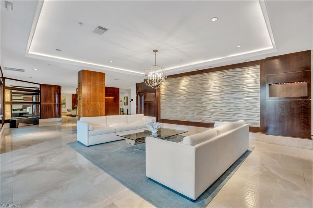 GRANDE GENEVA - Residential