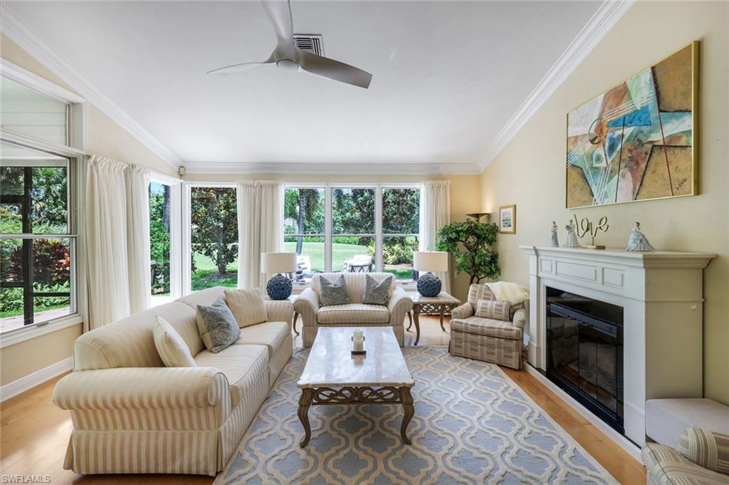 VILLAS AT PELICAN BAY - Residential