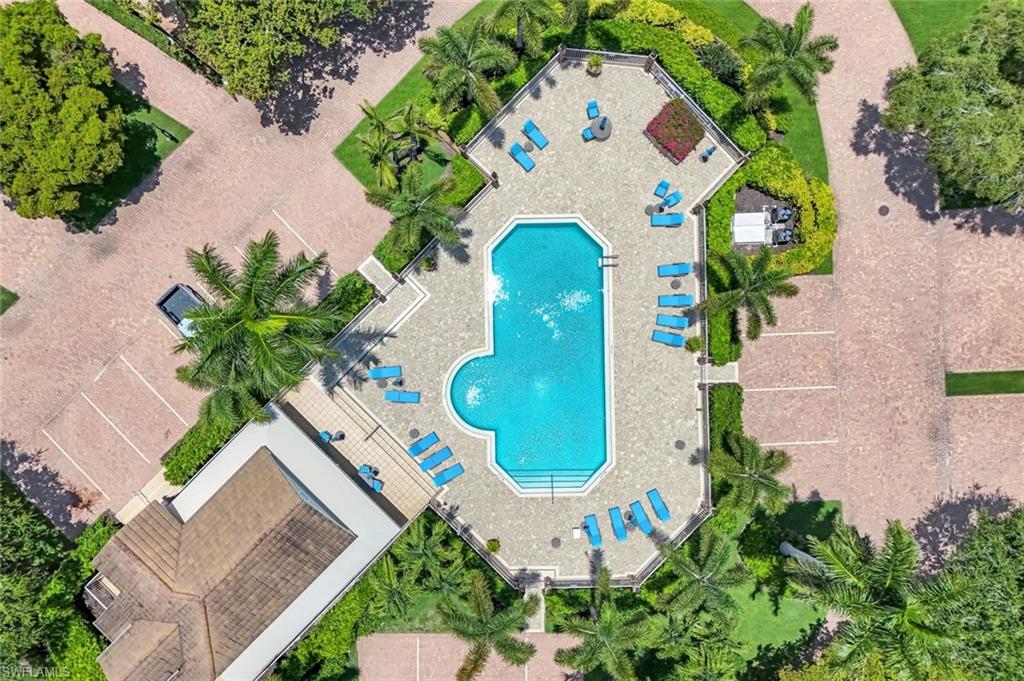 VILLAS AT PELICAN BAY - Residential