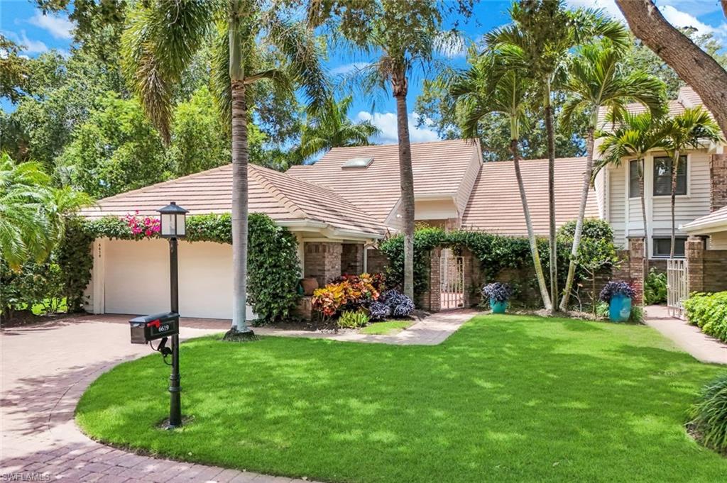 VILLAS AT PELICAN BAY - Residential