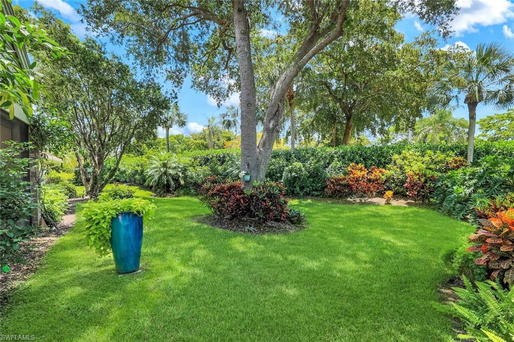 VILLAS AT PELICAN BAY - Residential