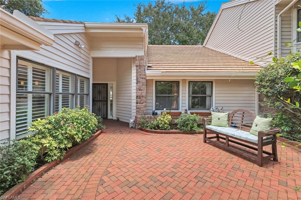 VILLAS AT PELICAN BAY - Residential