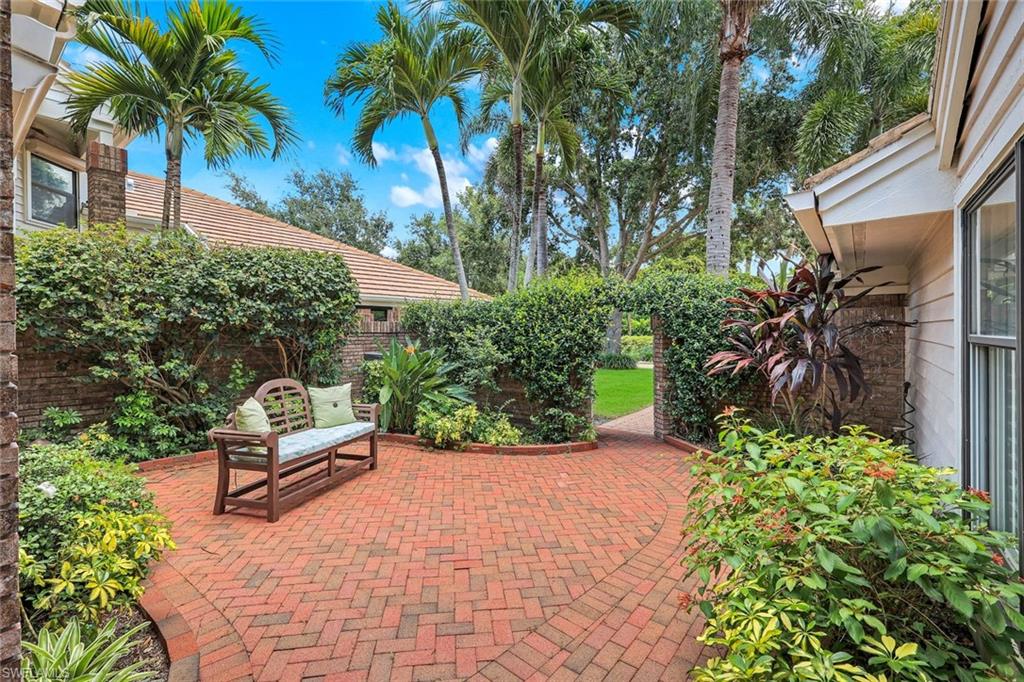 VILLAS AT PELICAN BAY - Residential