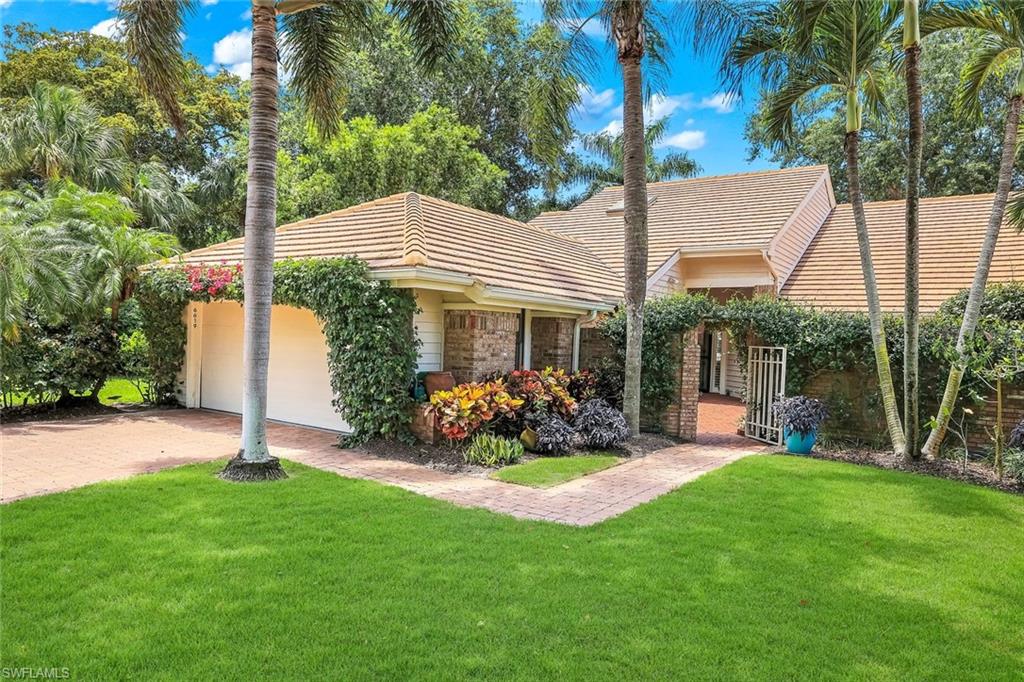 VILLAS AT PELICAN BAY - Residential