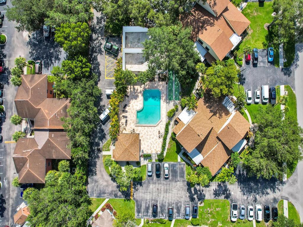 COURTYARDS AT GOLDEN GATE - Residential