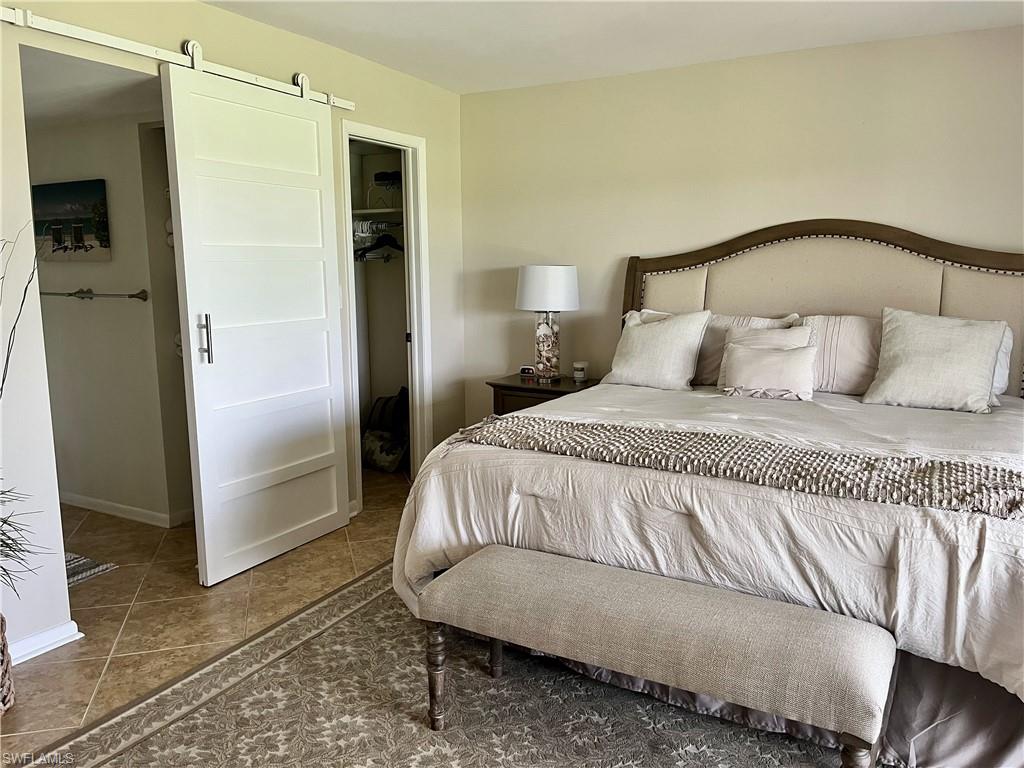 GLADES COUNTRY CLUB - Residential Lease