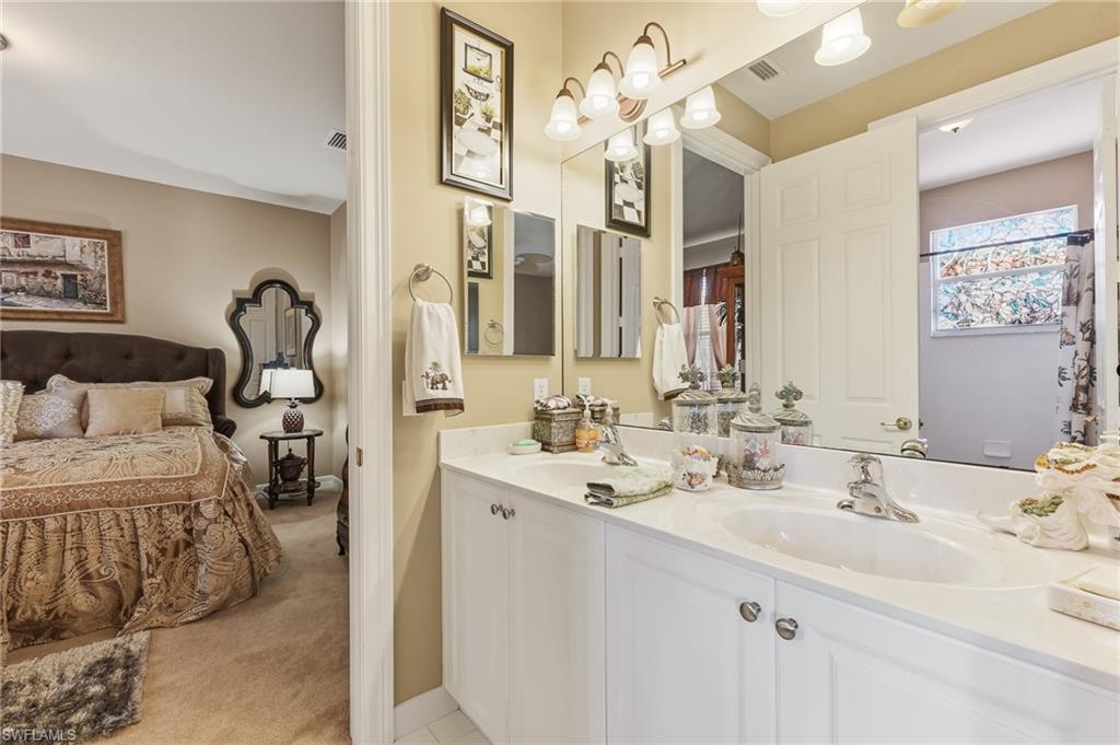 SATURNIA LAKES - Residential