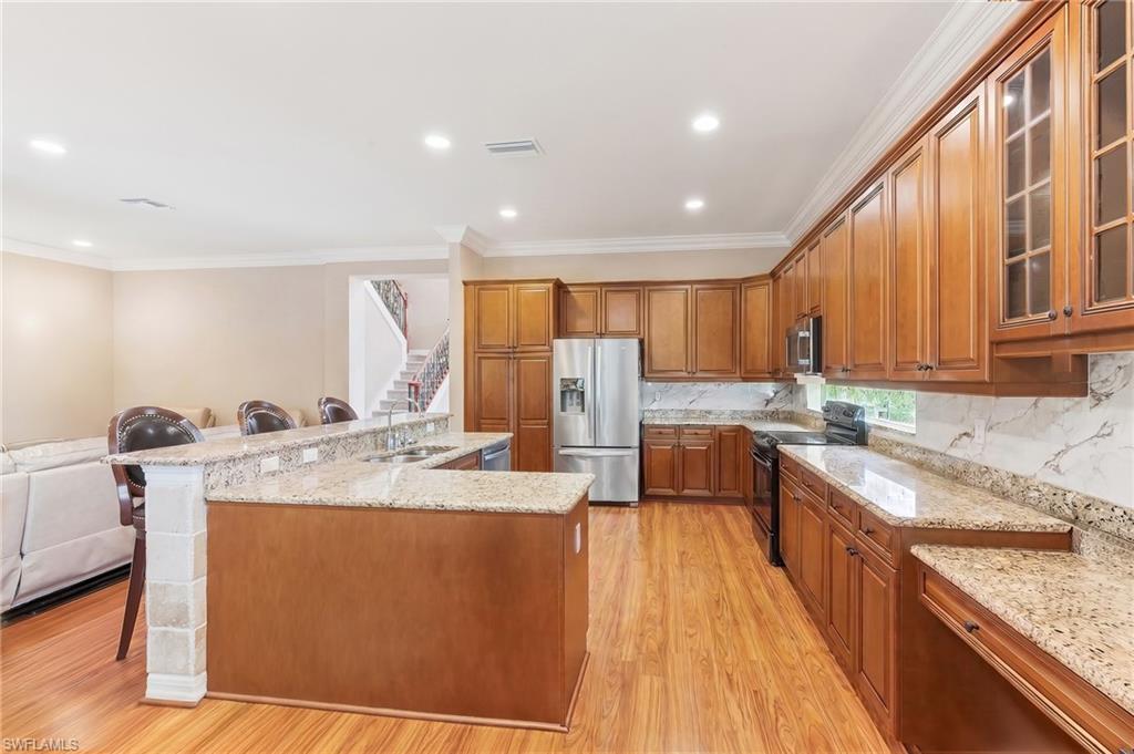 SATURNIA LAKES - Residential