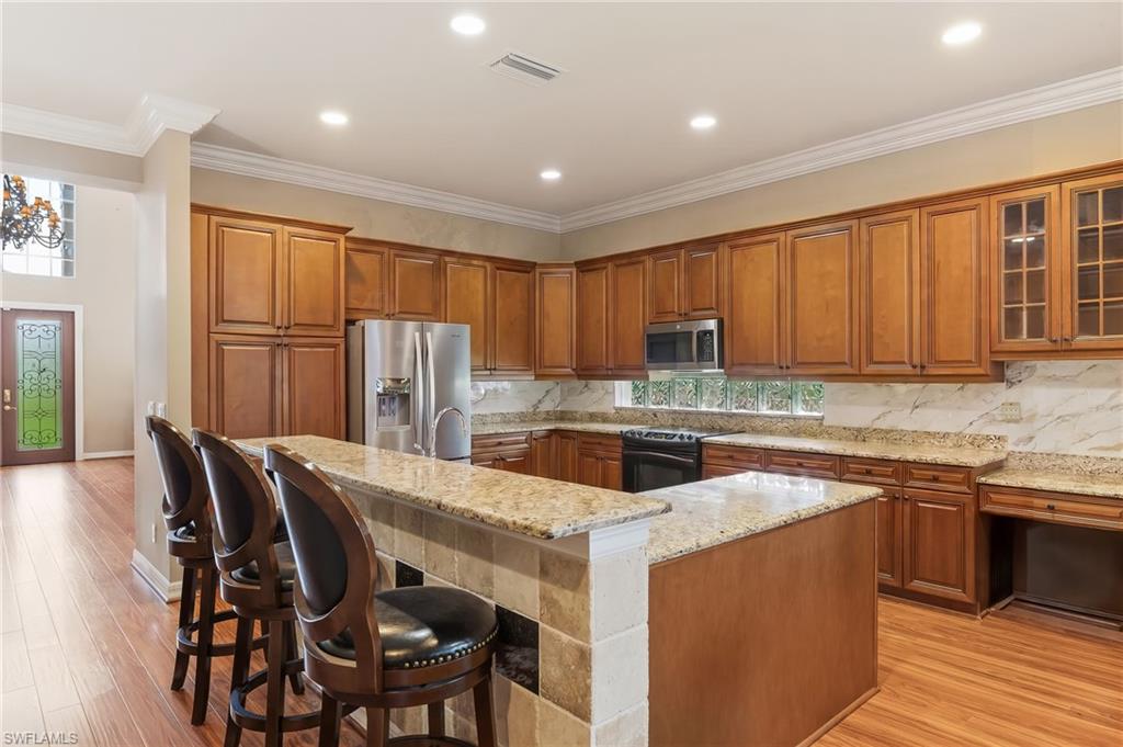 SATURNIA LAKES - Residential