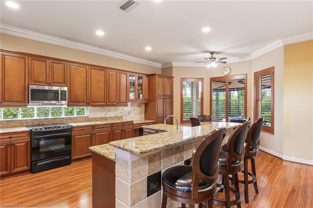 SATURNIA LAKES - Residential