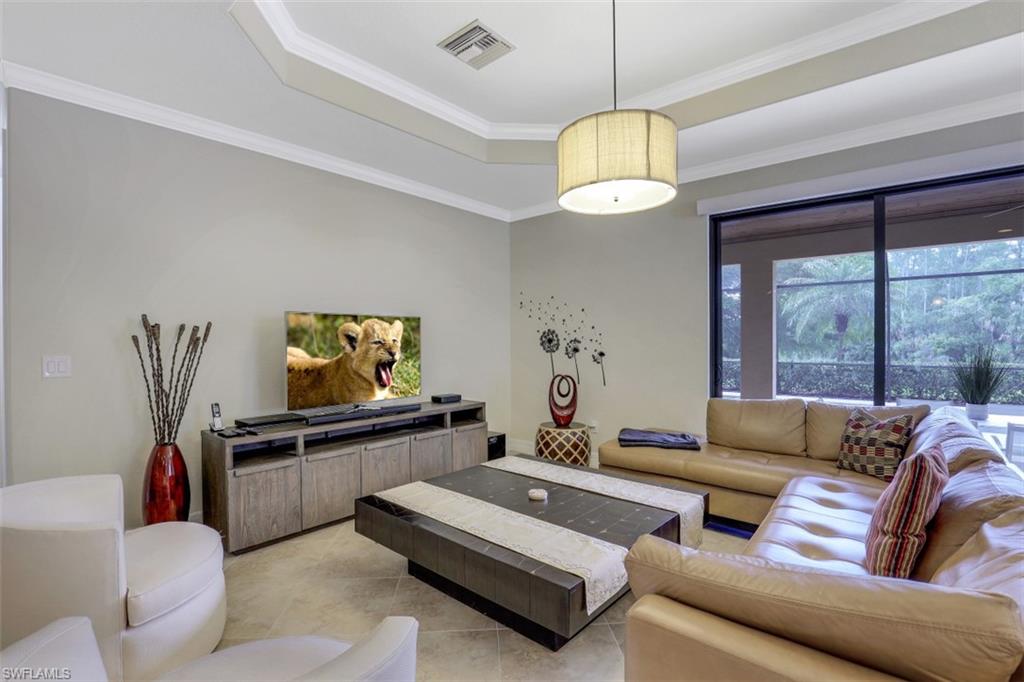 PAVIA - Residential Lease