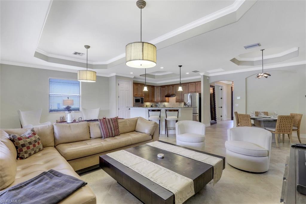 PAVIA - Residential Lease