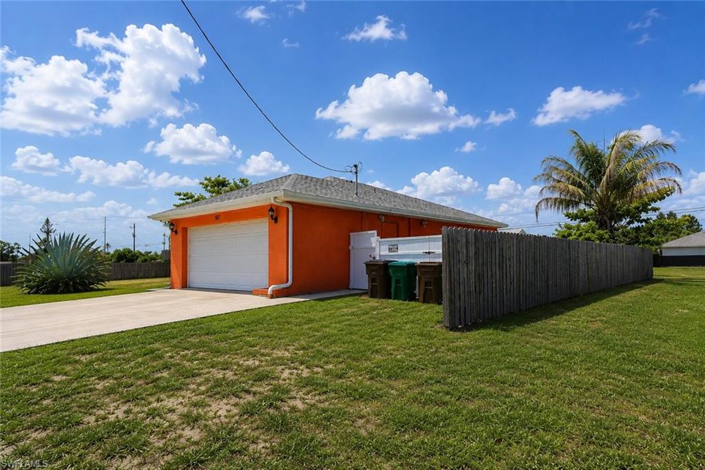 CAPE CORAL - Residential