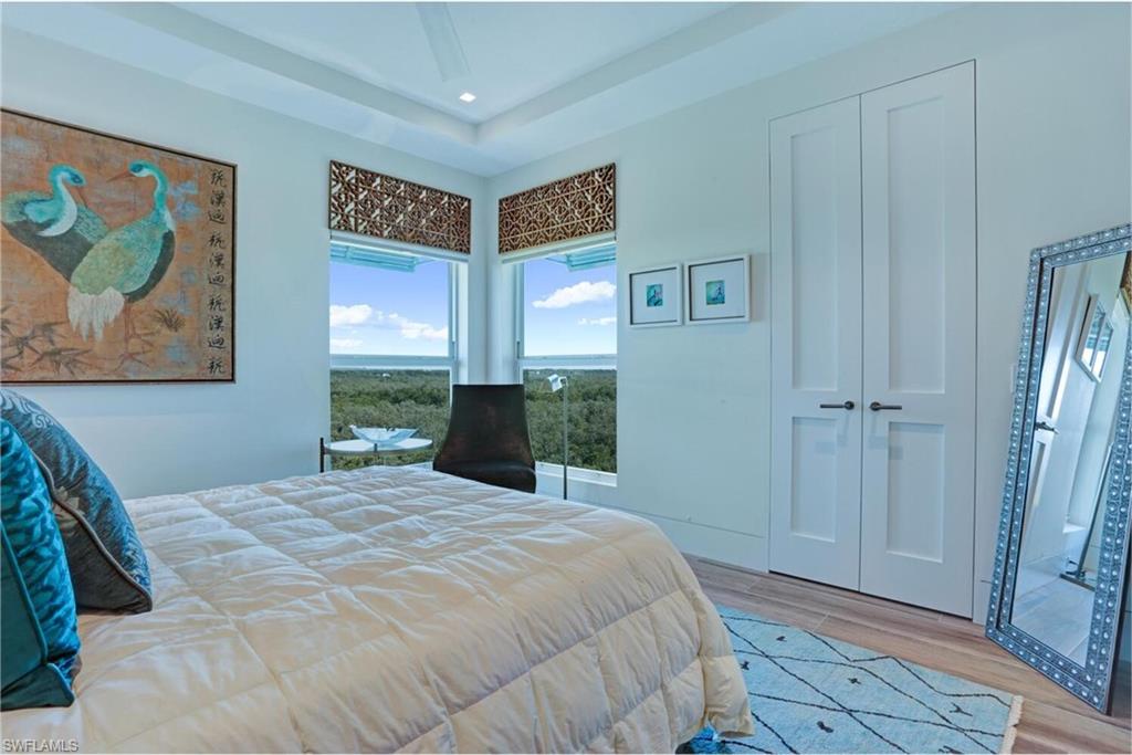 BAREFOOT BEACH CLUB - Residential Lease