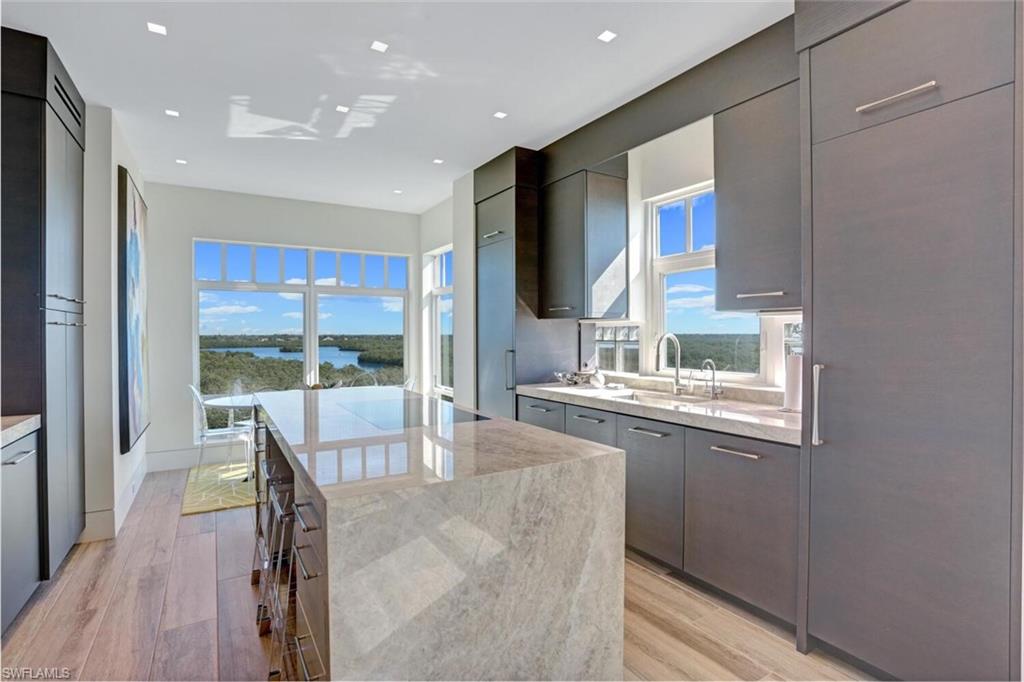 BAREFOOT BEACH CLUB - Residential Lease