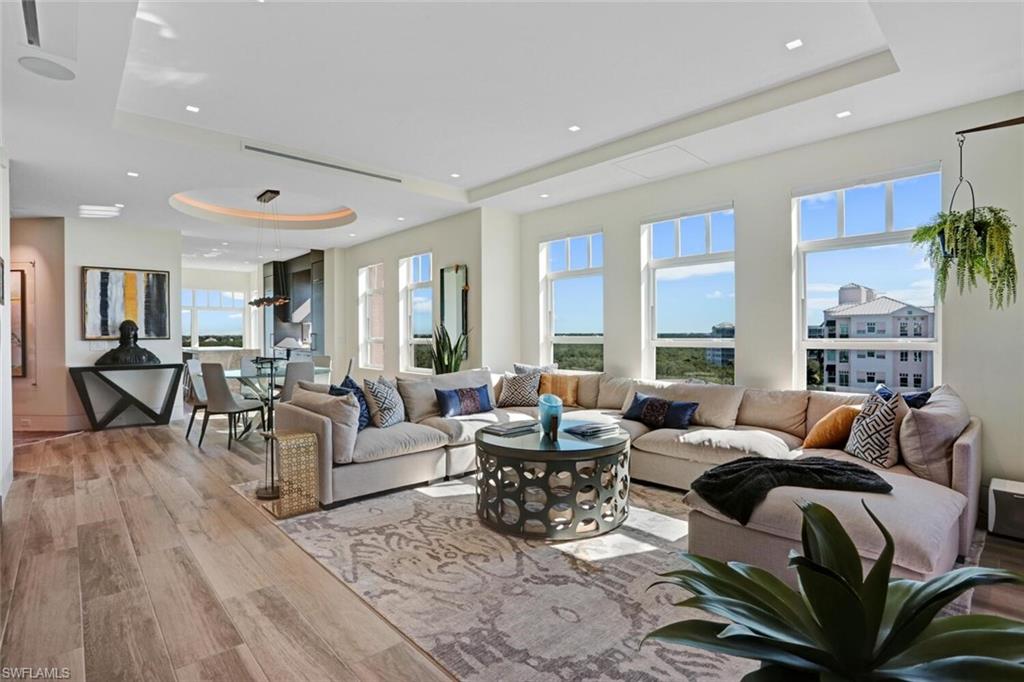 BAREFOOT BEACH CLUB - Residential Lease