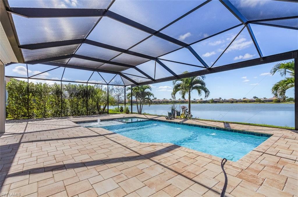 SUTTON CAY - Residential