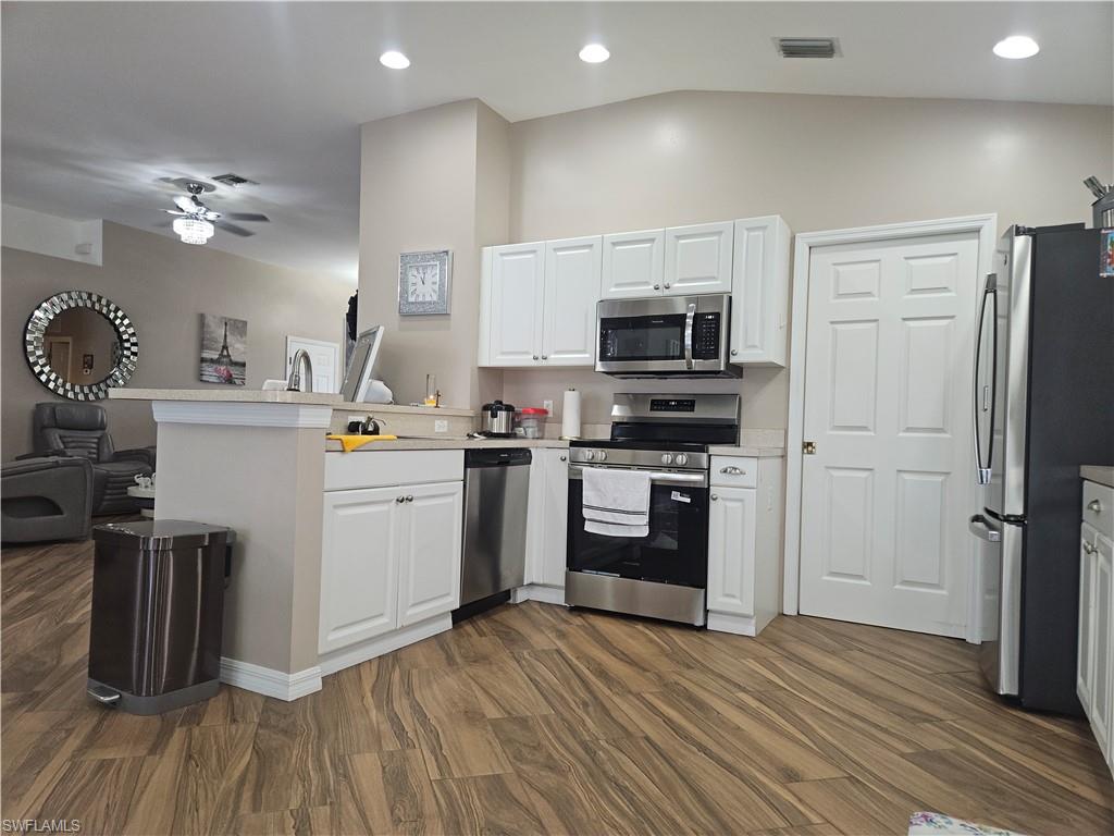 TOWN LAKES - Residential