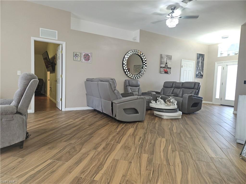 TOWN LAKES - Residential