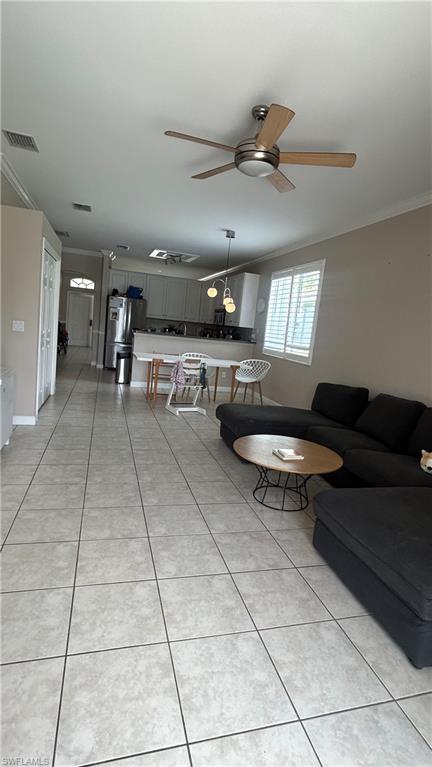 REFLECTION LAKES - Residential Lease