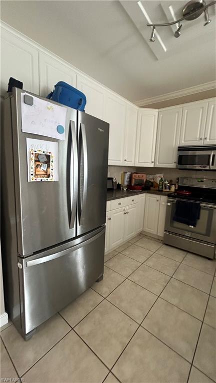 REFLECTION LAKES - Residential Lease